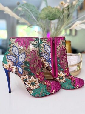 Rare Christian Louboutin Miss Tennis 100 Floral Lace Booties 39.5 Box Set